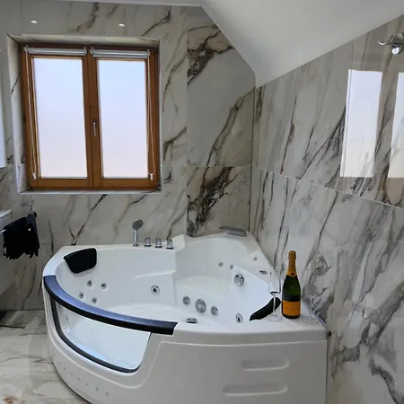 Апартаменты Premium Whirlpool Jr - Free Parking