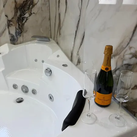 Апартаменты Premium Whirlpool Jr - Free Parking