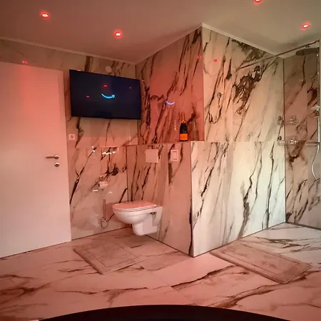Premium Whirlpool Jr - Free Parking Апартаменты