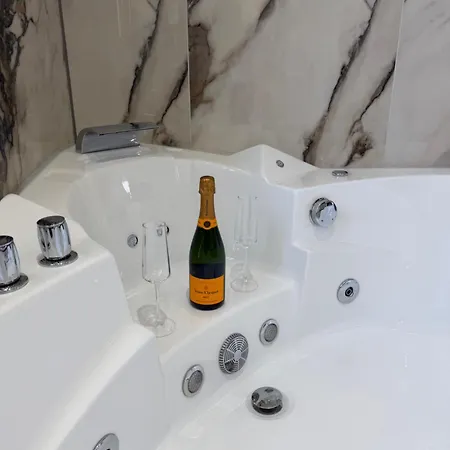 Апартаменты Premium Whirlpool Jr - Free Parking *